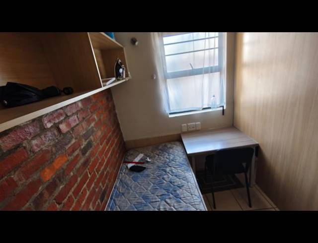 2 BEDROOM PROPERTY TO RENT IN DIE BULT